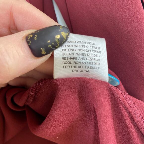 Hippie Rose BURGUNDY Red Wine Roll Tab Sleeve Top Blouse Popover L Large NEW NWT - Picture 6 of 8